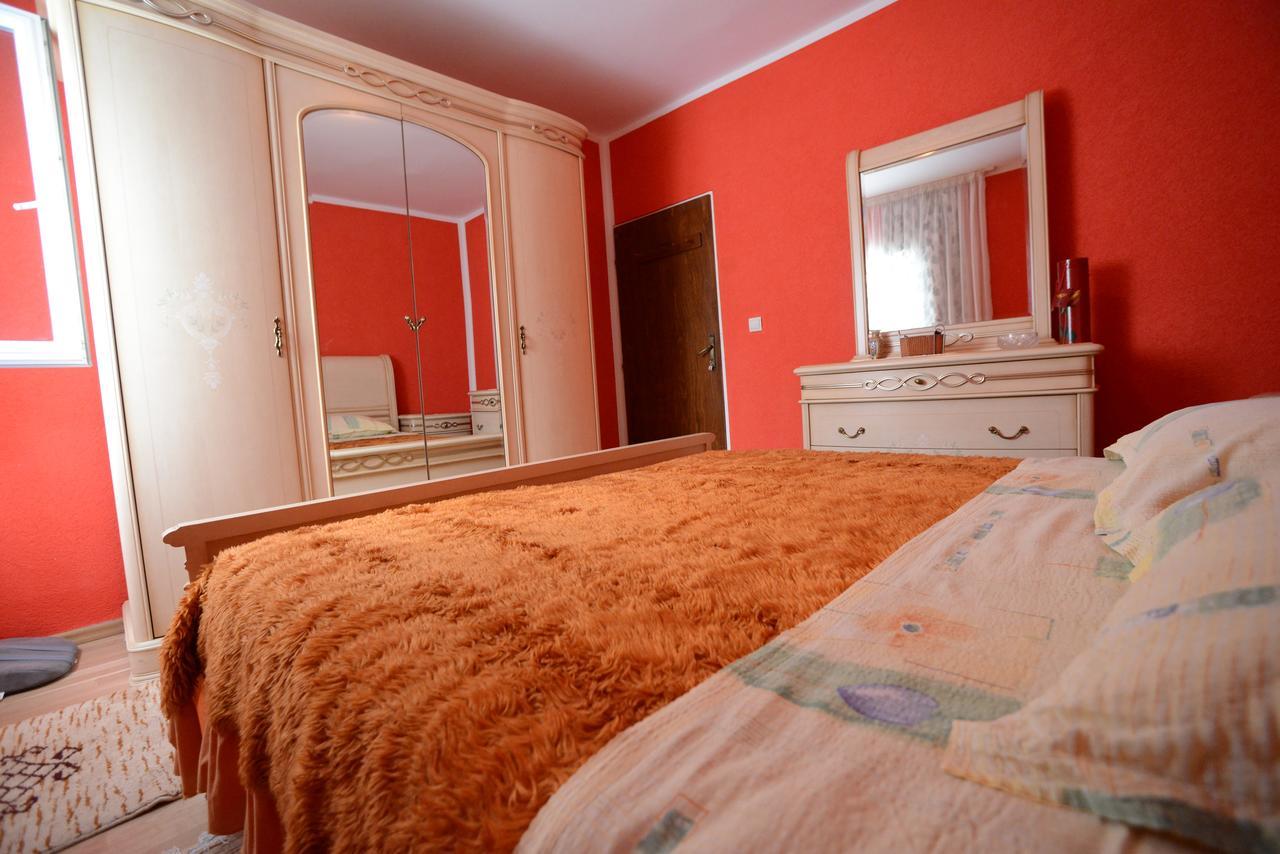 President Holiday Home Utjeha Esterno foto